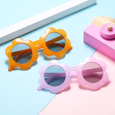 China KADIMA Cute Flower Sunglasses Eyewear 1568 Children's Anti-ultraviolet Sun Glasses Fashion Sun Glasses for sale