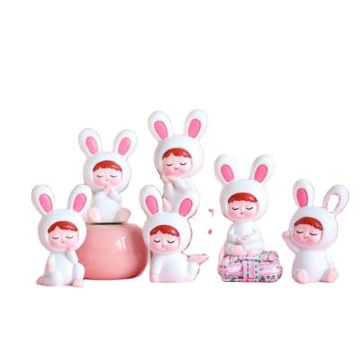 China Cute Heart Children's Africa Cartoon Rabbit Decoration Resin Artifact Office Offi Girl Gifts for sale