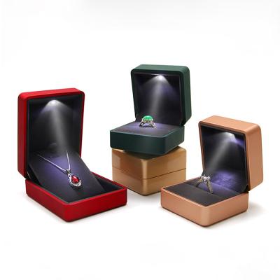 China Wholesale eco-friendly designs super custom ring pendant necklace led jewelry storage box with led lights for sale