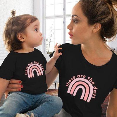 China Fashionable 1pc Family T-shirt Family Matching Short Sleeve Matching T-shirts Mom and Mini Rainbow Print Mom and Daughter Clothes for sale