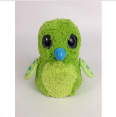 China Dragón verde electrónico interactivo principal de los peluches DRAGGLE de Hatchimals de la vuelta en venta