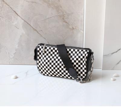 China Horsehair Checkerboard Crossbody Bag 24cm 15cm Black And White Messenger Bag for sale