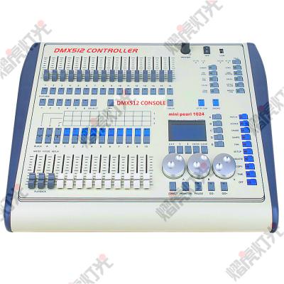 China Stage Lighting Mini Pearl 1024 dimming stage dj lighting console pearl dmx controllers with flight case for sale