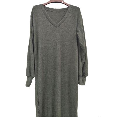 China Custom Made Green V-Neck Long Sleeve Knitwear Women Sweater Dress Slit for sale