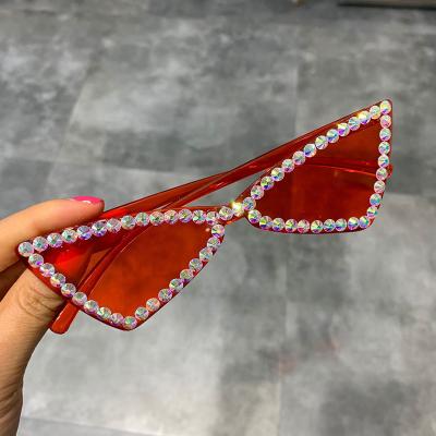 China Fashion Sunglasses Luxury Sun Glasses Diamond Sunglasses Women Triangular 2022 Sun Shades Rimless Glasses for sale