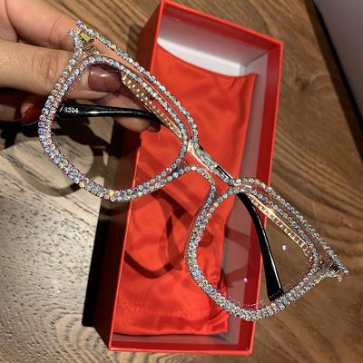 China Cat Eye Shades Sun Glasses Diamond Glasses Ladies Luxury Rhinestone Clear Lens Vintage Style Sun Glasses Women Fashion Sunglasses for sale