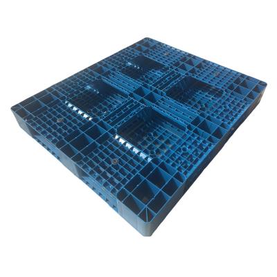 Cina 1300x1100 mm recycled open bottom deck 4 way plastic pallet in vendita