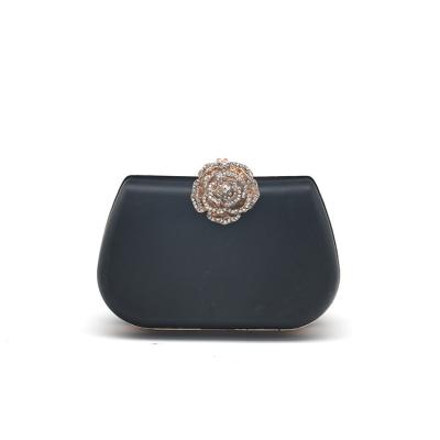 China Irregular D Shape Clamshell Metal Clutch Frame For Wedding Bag for sale