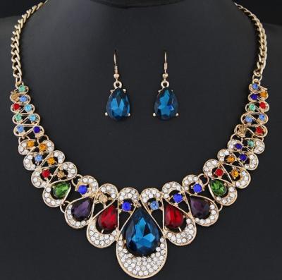 China Fashionable Amazon Hot Selling Large Diamond Necklace Earring Jewelry Set Exaggerated European and American for sale