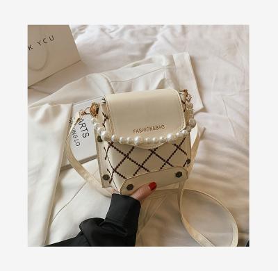 China Fashion 2022 summer lady bags shoulder diagonal bag mini mobile phone bag pearl chain casual handbag fashion for sale