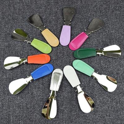 China Wear Shoes Mixed Color 14.5CM Flexible Shoe Horn Decorative Shoe Horn In Factory Price for sale