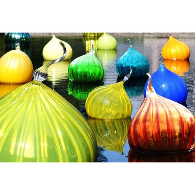 China Wholesale handwork garden ball decoration murano blown glass ball outdoor fountain from China for sale