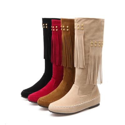 China New and fashion Anti-slippery women tassel plus size boots with rivet flat women's boots and wedge boots for sale