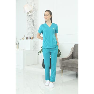 China Green Reusable And Waterproof Breathable Polyester Surgical Gown For Doctors Pest Control Hospital Uniform for sale