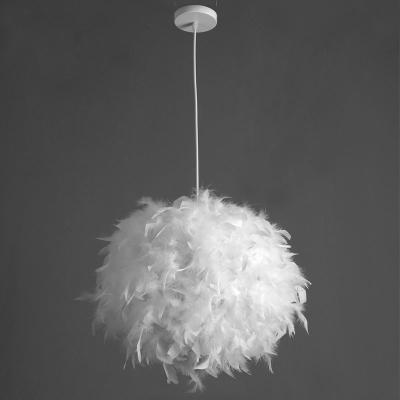 China Modern Beauty Decoration Feather Shade Nordic Style Feather Chandeliers Pendant Light For Living Room for sale