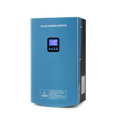 China 7.5kw Solar Pump Inverter Energy Efficient Three Phase Solar Water Pump Inverter For Submersible Pump 550*350*285MM for sale