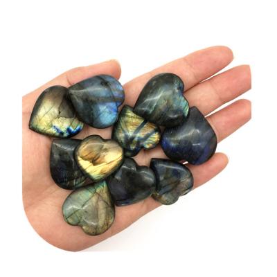 China Newcomers from Europe hand cut gemstone natural blue instant labradorite heart shaped rocks for healing decoration for sale