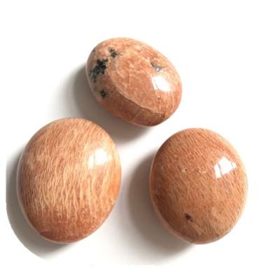 China Peach Natural Moonstone Quartz Stone Healing Europe Crystals Palm Crystal Stone For Sale for sale