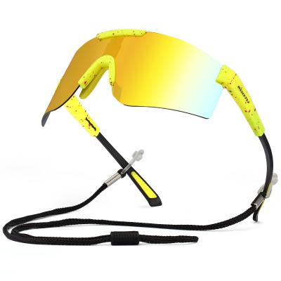 Chine Lumière du soleil de recyclage des lunettes de soleil UV400 de vélo unisexe de route de KOOTU anti à vendre