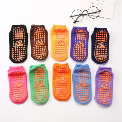 China Breathable Wholesale Anti Slip Trampoline Socks Custom Logo Socks Unisex for sale