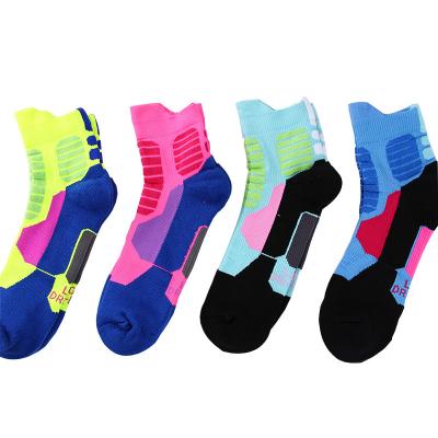 China 2020 New Athletic Men's High Quality Terry Sports Basketball Socks for sale