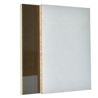 China Melamine Particle Board Moisture Proof Laminated Chipboard for sale