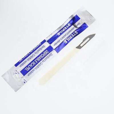 China Sharp Medical Disposable Sterile Carbon Steel Surgical Scalpels With Plastic Handle for sale