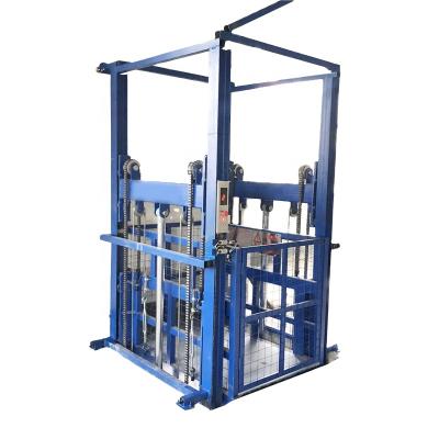 China Garment Shop Manufacturers Direct Sales C Swapping Vertical Lifting Conveyor for sale