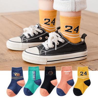 China Manufacturer Wholesale Cute Casual Standard Polyester QUICK DRY Socks For Boy for sale