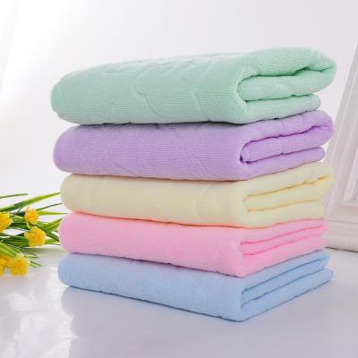 China Sustainable Custom Embossed Towel 400g Square Towel Microfiber Cleaning Cloth 25*25cm for sale