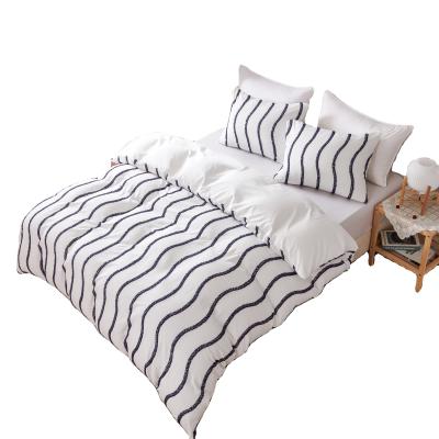 China Wholesale Nondisposable Designer Comforter Bed Set Comforter Sets Bedding For Queen Striped Pattern Patchwork Comforter for sale