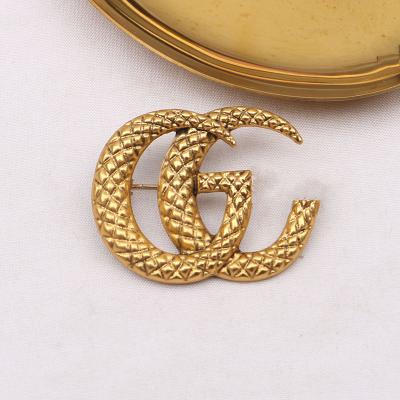 China 2022 New ALLOY Designer Brooch Luxury Rhinestone Pin Brooch Pin Luxury for sale