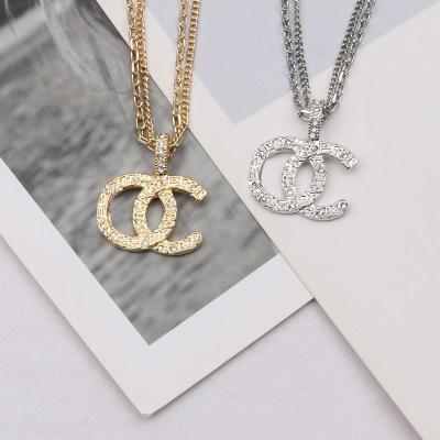 China Simple Vintage Designer Necklace Personality Fashion Jewelry Pendant Necklace for sale