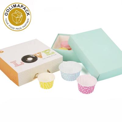 China Biodegradable Bundled Sample Food Grade Paper Donut Box Coated Dessert Paper Cake Box for sale