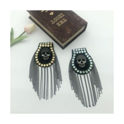 China Cheap Alloy And Gold Decoration Price Sale Tassel Two Color Shield Chain Epaulet for sale