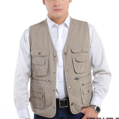 China Multe-pocket anti-shrink cotton fishing photo vest for older men for sale