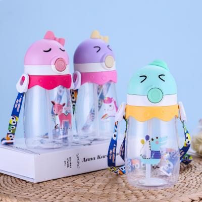 China Sustainable Diagonal Plastic Drinks Purse Cups Water Bottle Kids Water Bottle Kids Water Cups With Strap for sale