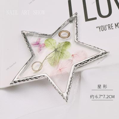 China 2021 Luxury High Quality Dry Nail Art Shell Shape Jewelry Nail Polish Painting Tip Display Resin Palette Heart Butterfly Flower Star for sale