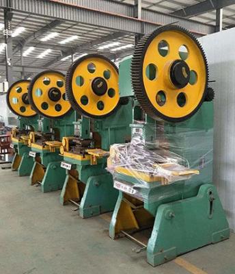 China In National Defense Agriculture Animal Production Urban Highway Razor Barbed Wire Machine for sale