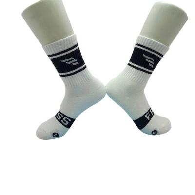 China Exclusive Men Sport Socks Riding Cotton Sock with Special Service Free Custom Samples for sale