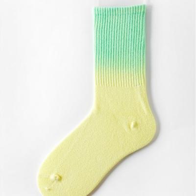 China Summer Tie Dye Grip Socks for Men and Women Colorful Single Cylinder Cotton Skate Socks for sale