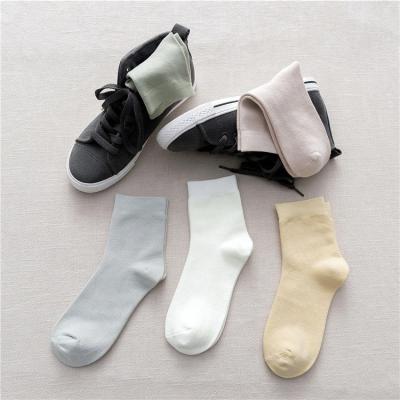 China Summer Plain Breathable Ladies Crew Socks Slouch Customised Bamboo Fiber Thermal Socks for sale