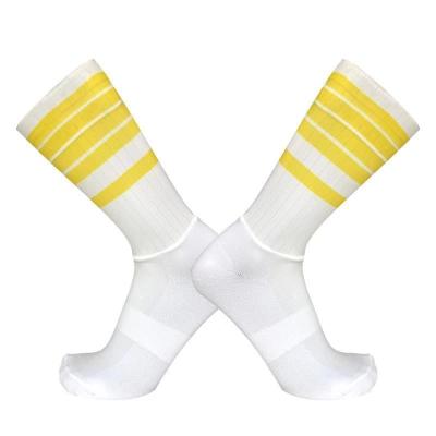 China Polyamide and Spandex Material Regular Style Men's Sports Socks for Active Lifestyle for sale