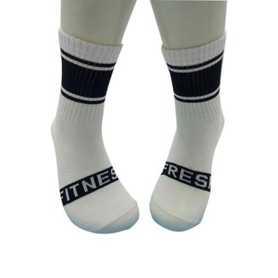 China Diseño personalizado Calcetines de agarre antideslizante para hombres para fútbol Respiradores y temporada de primavera en venta