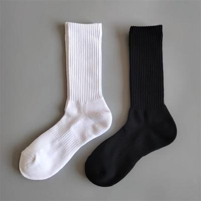 China Unisex Cotton Sports Socks Non-slip Crew Grip with 85%combed cotton,10%polyester for sale