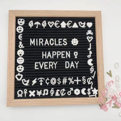 China Europe Oak 10 x 10 Inches Solid Wood Frame Felt Letter Board with 460 Plastic Letters and Stand for sale