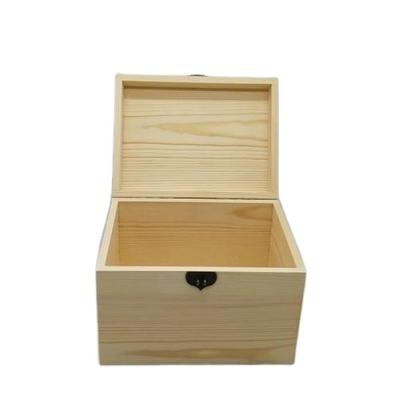 China New customized wood storage box in natural Europe pine wood box for sale