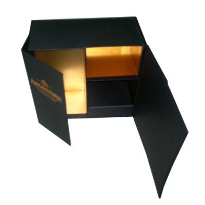 China MDF plegable negro, cartulina, cajas de empaquetado del tablero de papel del vino rígido del regalo con la compensación, impresión ULTRAVIOLETA en venta