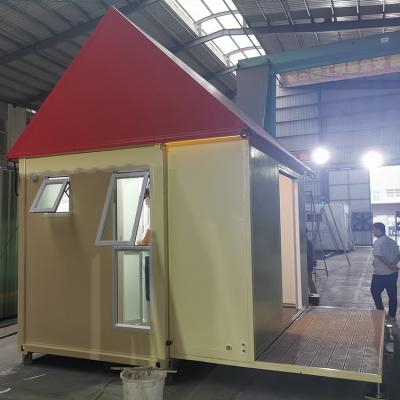 China Modern Cheap Capsule Tiny House For 40 Ft Container Living Rooms Prefab Homes On Wheels for sale