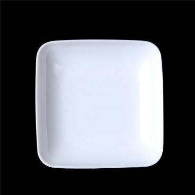 China Hot Selling 2021 New Arrival Plastic Dish Wedding Party Dinner Dishes Design Dishes Minimalist 2.4